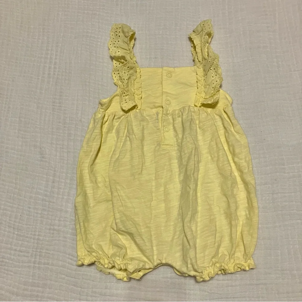 Carters girl’s clothing